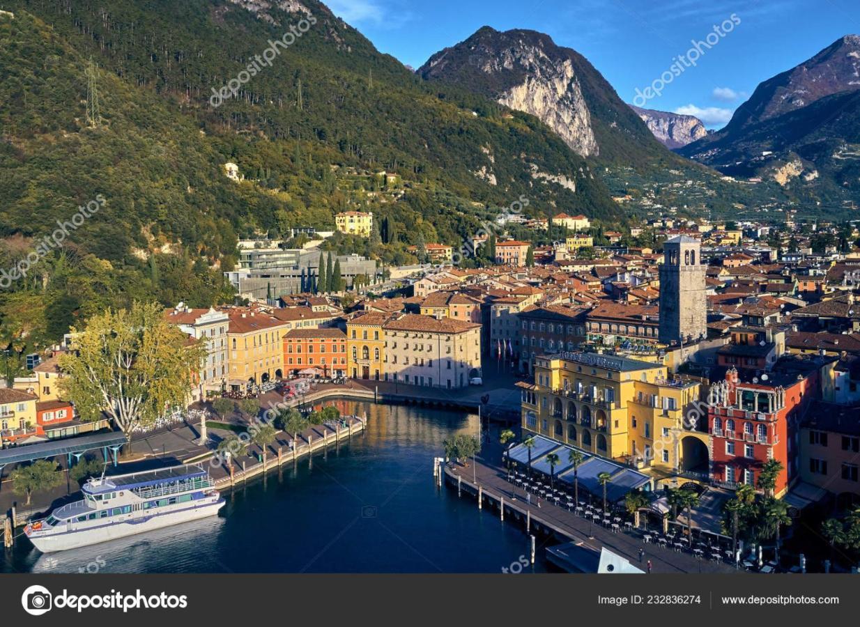 Gardainn Martini Riva del Garda Buitenkant foto