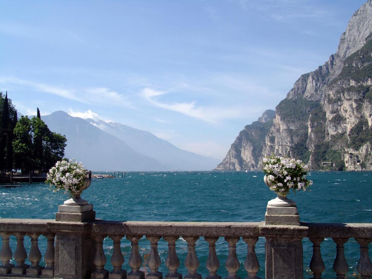 Gardainn Martini Riva del Garda Buitenkant foto