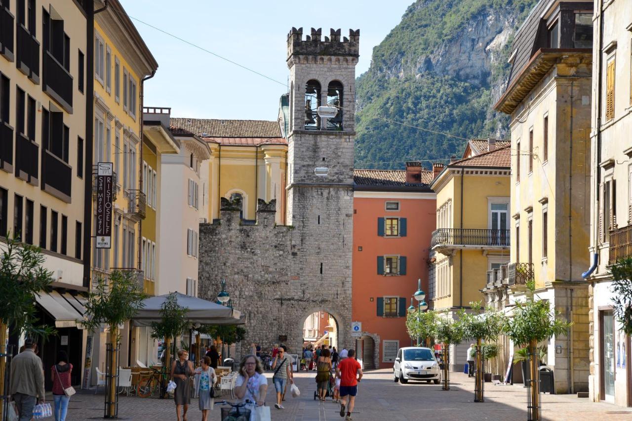 Gardainn Martini Riva del Garda Buitenkant foto